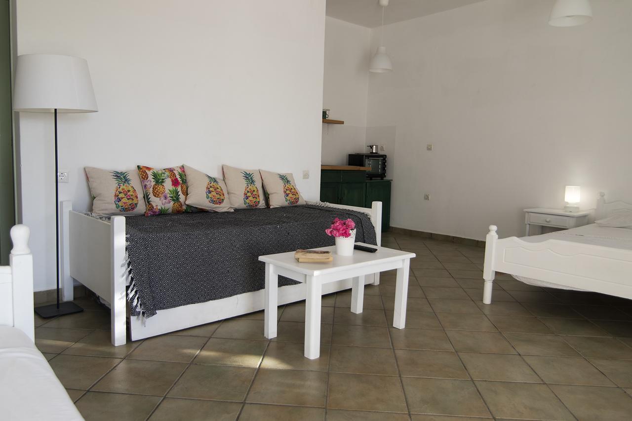 Armadoros Hotel / Ios Backpackers المظهر الخارجي الصورة